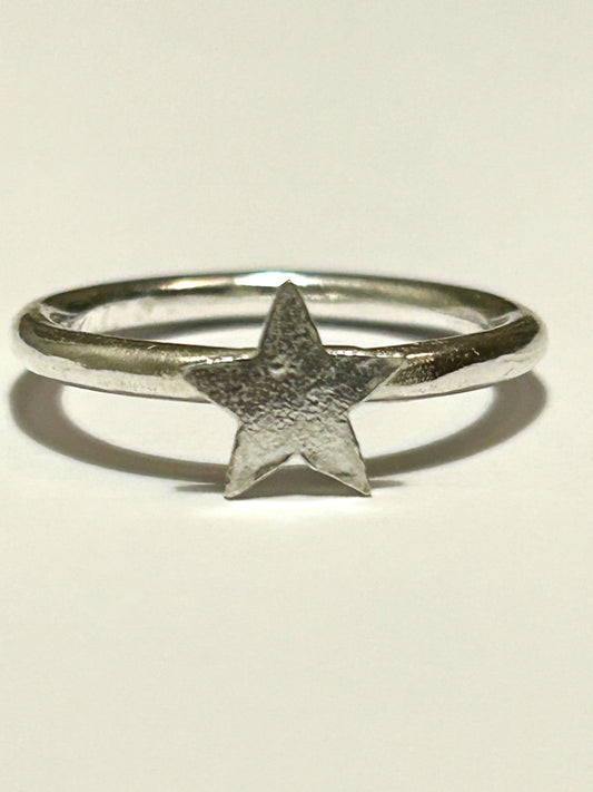 Star charm ring
